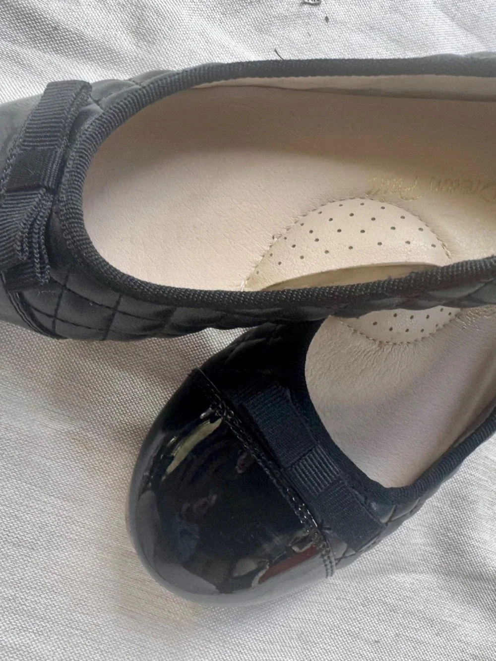 Black quilted Dream Pairs shoes